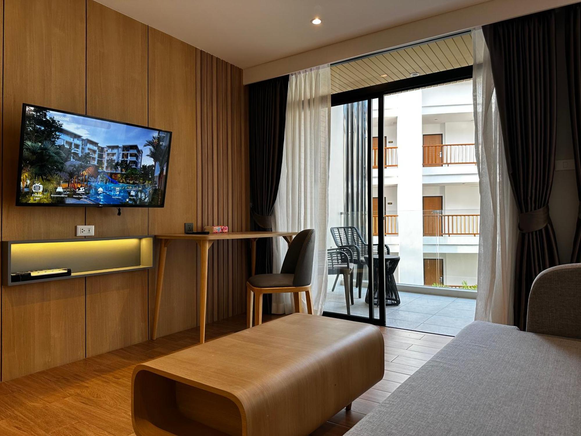 Beachfront At Naithon Apartment Phuket